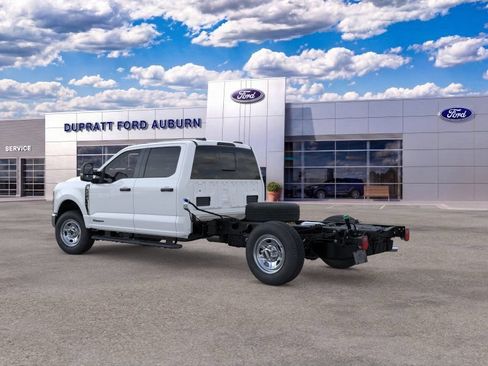 New 2026 Ford F350 XL w/ XL Chrome Package AWD/4WD image 4