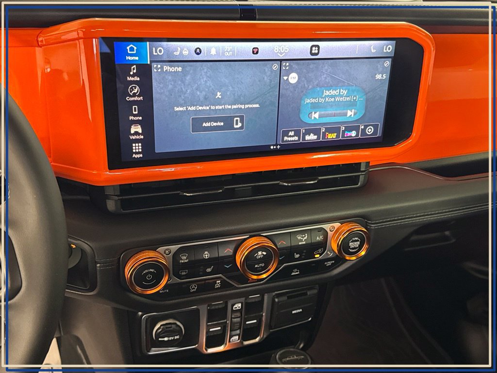 Certified 2025 Jeep Gladiator Sport AWD/4WD image 29