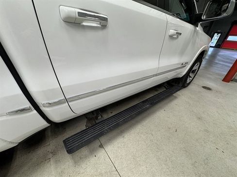 Used 2019 RAM 1500 Limited AWD/4WD image 16