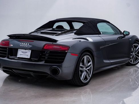 Used 2015 Audi R8 V10 w/ Full Leather Package image 9