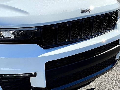 New 2025 Jeep Grand Cherokee L Limited w/ Black Appearance Package image 13