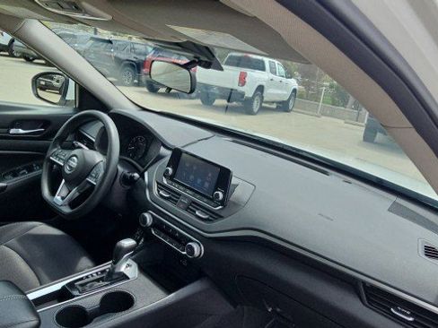 Used 2021 Nissan Altima 2.5 S FWD image 28
