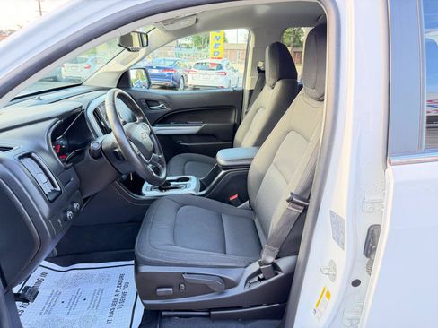Used 2021 Chevrolet Colorado LT w/ LT Convenience Package AWD/4WD image 12