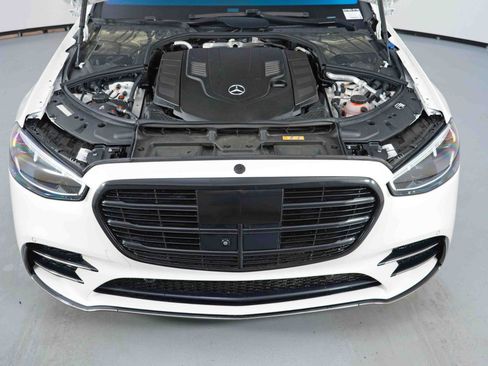 Used 2023 Mercedes-Benz S 580 4MATIC Sedan image 8