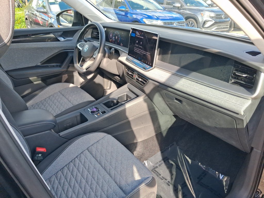 Used 2026 Volkswagen Tiguan S FWD image 28