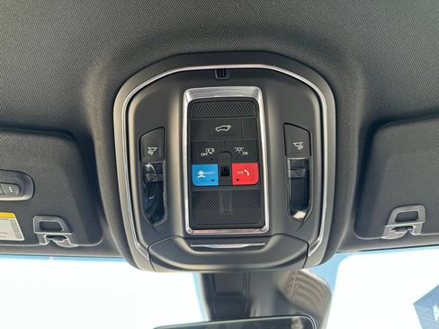 Used 2025 Jeep Grand Cherokee L Limited AWD/4WD image 40