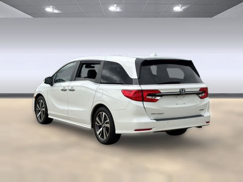 Used 2022 Honda Odyssey Touring image 3