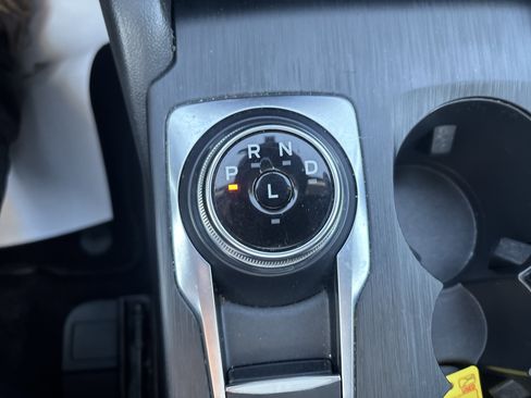 Used 2024 Ford Escape Platinum image 23