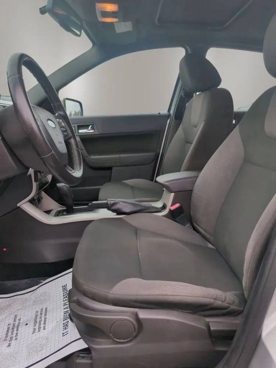 Used 2009 Ford Focus SES FWD image 9