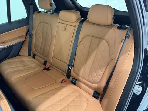 Certified 2023 BMW X5 xDrive40i w/ M Sport Package AWD/4WD image 16