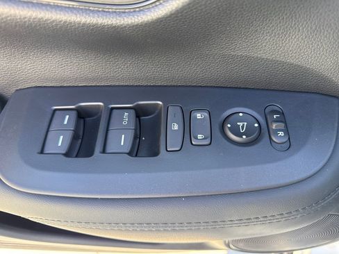 New 2026 Honda HR-V LX image 13