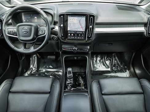 Used 2026 Volvo XC40 B5 Plus AWD/4WD image 21