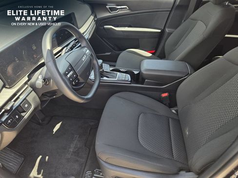 Used 2026 Kia Sportage LX w/ LX Convenience Package FWD image 12