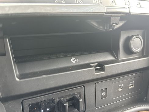 Used 2021 Nissan Armada SL w/ Captain's Chairs Package image 28