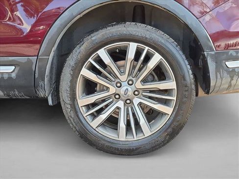 Used 2018 Ford Explorer Platinum AWD/4WD image 9