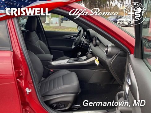 New 2024 Alfa Romeo Tonale Veloce image 38