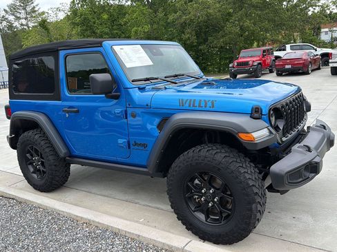 Used 2024 Jeep Wrangler Sport AWD/4WD image 2