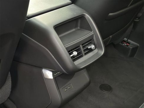 Certified 2024 Cadillac Lyriq Luxury image 25