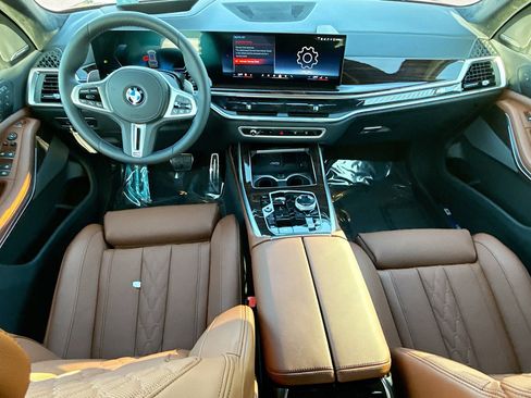 New 2026 BMW X7 M60i image 17