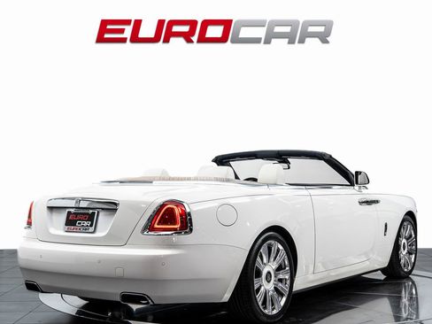 Used 2016 Rolls-Royce Dawn image 6