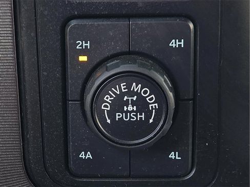 Used 2024 Ford F150 Platinum w/ Equipment Group 702A High image 17