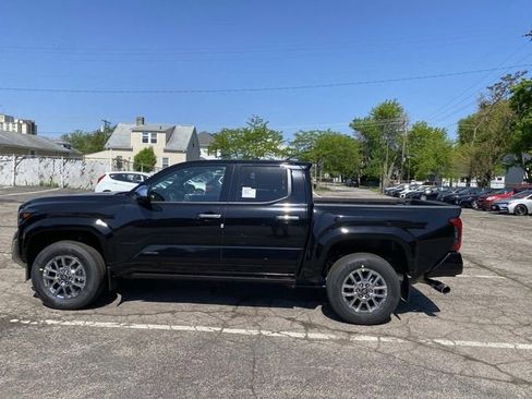 New 2026 Toyota Tacoma Limited AWD/4WD image 2