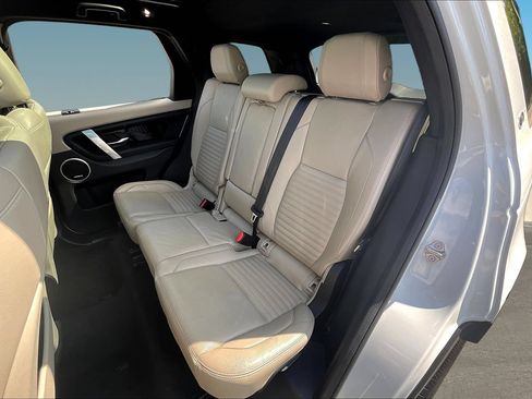 Used 2020 Land Rover Discovery Sport SE AWD/4WD image 21