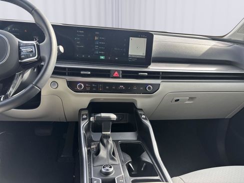 Used 2025 Kia Sorento S FWD image 20