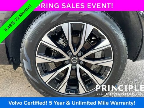 Certified 2025 Volvo XC60 B5 Core image 13