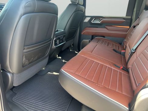 New 2026 GMC Sierra 2500 Denali Ultimate w/ LPO, Black Badging Package AWD/4WD image 26