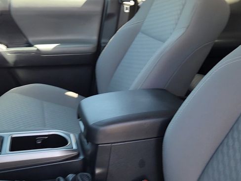 Used 2022 Toyota Tacoma SR5 image 32