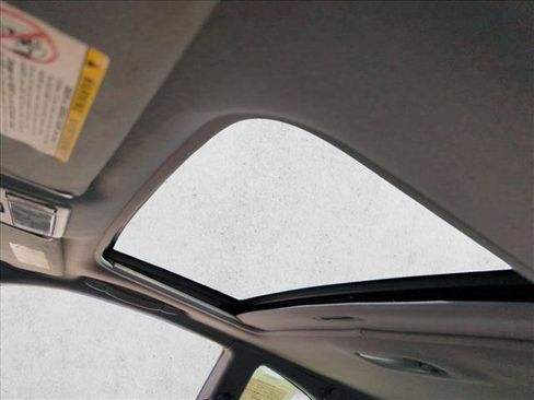 Used 2001 Toyota Solara SE w/ Sport Trim Pkg FWD image 14