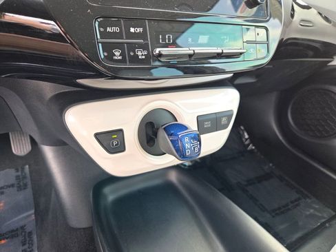 Used 2016 Toyota Prius Four FWD image 26