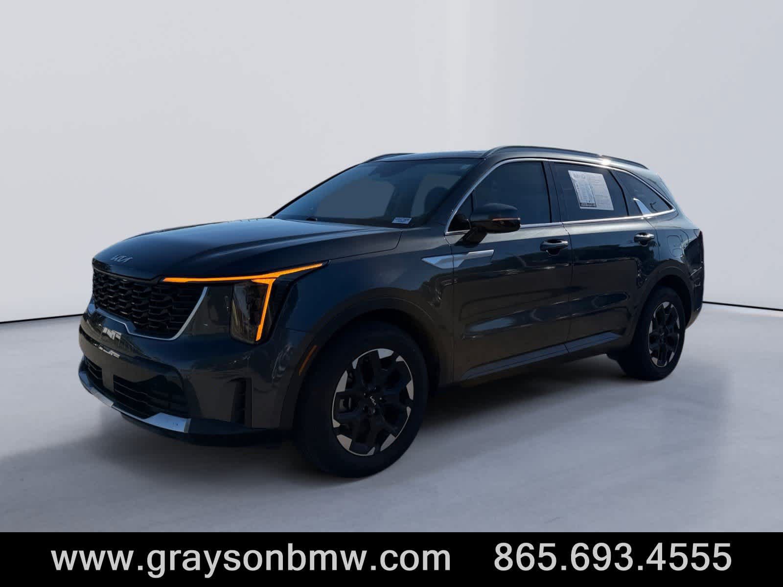 Used 2024 Kia Sorento S w/ Panoramic Sunroof Package FWD image 7