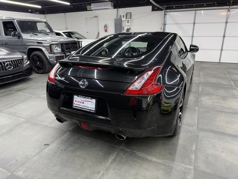 Used 2020 Nissan 370Z Touring Sport image 6