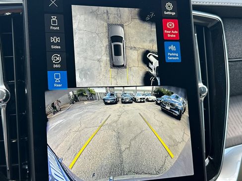 New 2026 Volvo XC90 T8 Ultra w/ Lounge Package AWD/4WD image 17