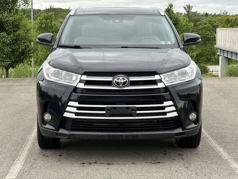 Used 2019 Toyota Highlander XLE AWD/4WD image 22