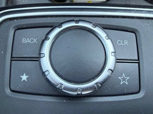 Used 2014 Mercedes-Benz ML 63 AMG 4MATIC image 26