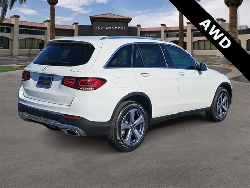 Used 2022 Mercedes-Benz GLC 300 4MATIC w/ Premium Package Lite image 8