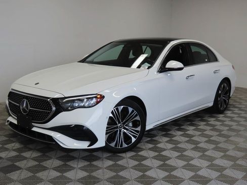 Used 2025 Mercedes-Benz E 350 4MATIC Sedan image 1