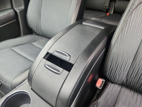 Used 2015 Toyota Highlander LE FWD image 29