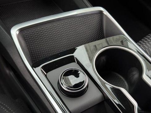 New 2026 Chevrolet Equinox LT image 16