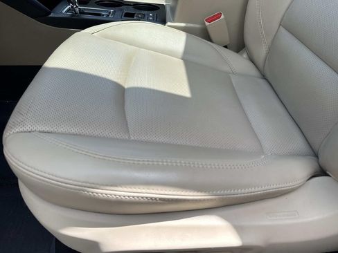 Used 2018 Subaru Outback 2.5i Limited AWD/4WD image 28