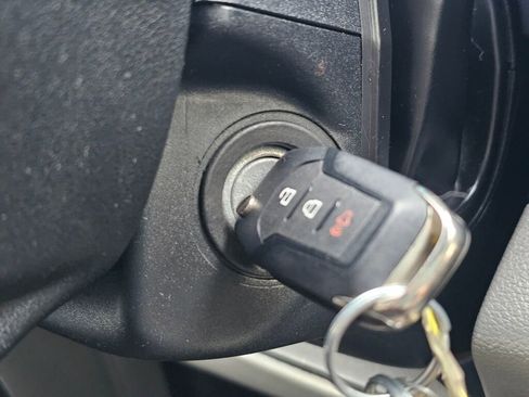 Used 2019 Ford F150 XLT w/ Trailer Tow Package image 32