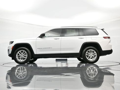 New 2025 Jeep Grand Cherokee L Laredo image 46