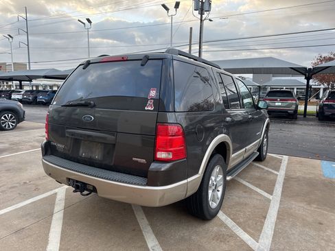 Used 2005 Ford Explorer Eddie Bauer image 5