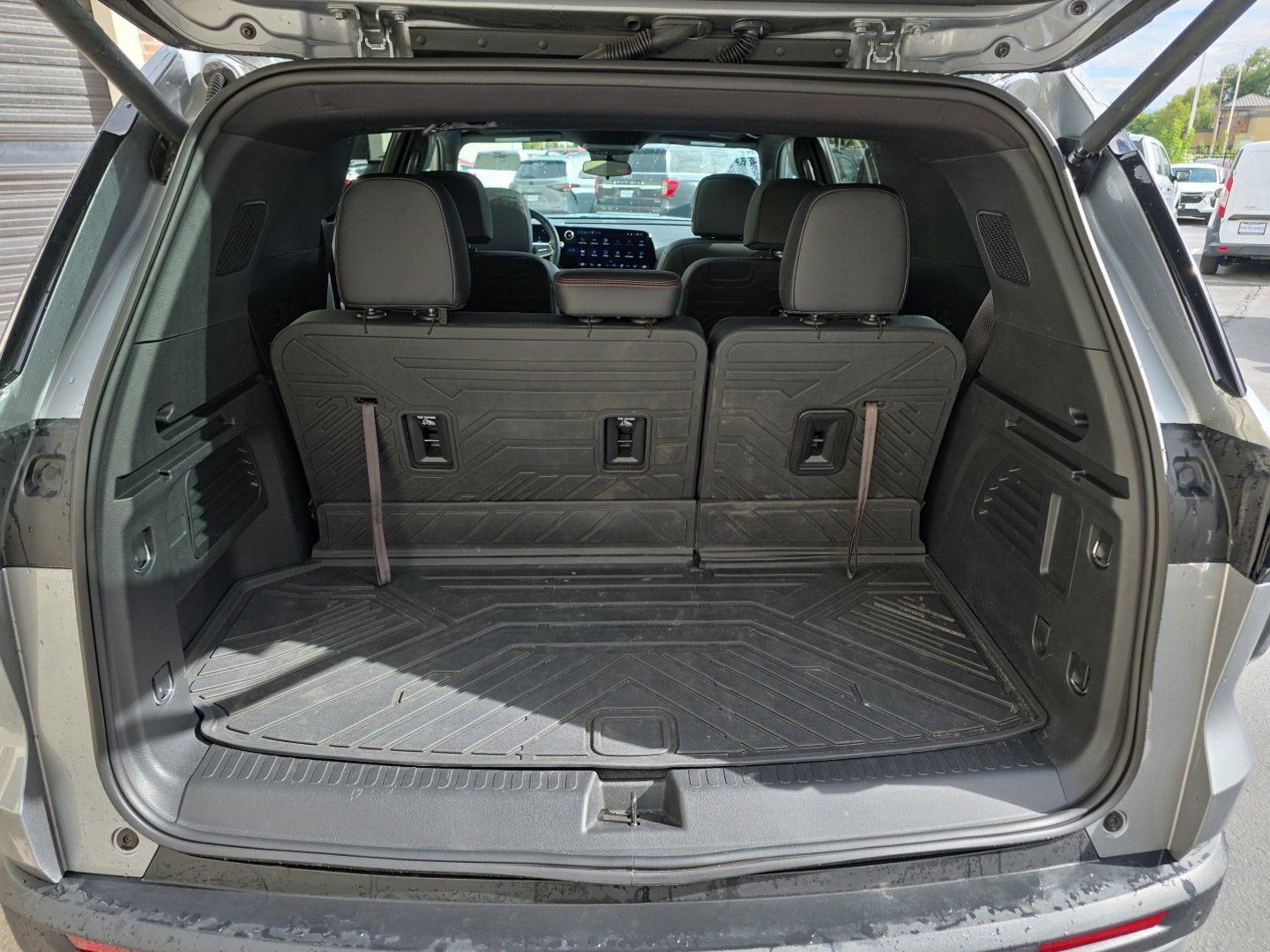 Used 2025 Chevrolet Traverse Z71 AWD/4WD image 26
