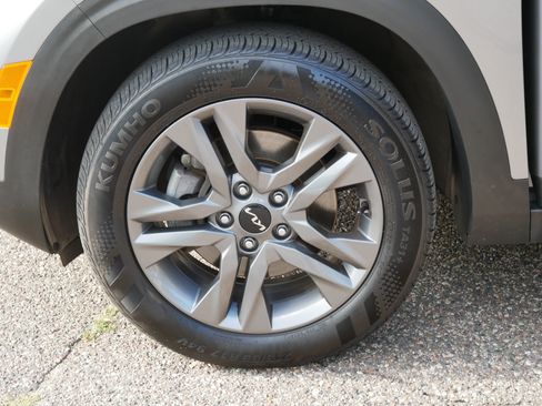 Used 2023 Kia Seltos LX AWD/4WD image 15