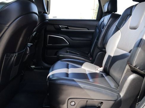 Used 2025 Kia Telluride S AWD/4WD image 26