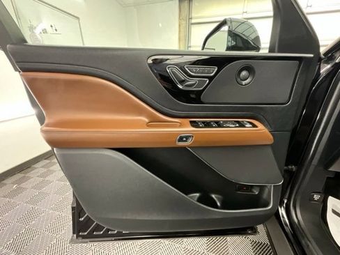 Used 2020 Lincoln Aviator Reserve w/ Class IV Trailer Tow Package AWD/4WD image 16
